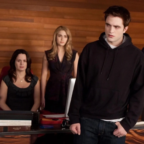 ASO Rosalie Hale Twilight Fei Floral Top - Picture 1 of 5